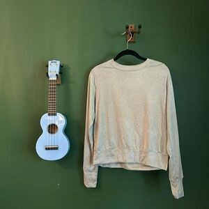 Vuori shirt top size medium M gray soft comfy cozy! 🩵